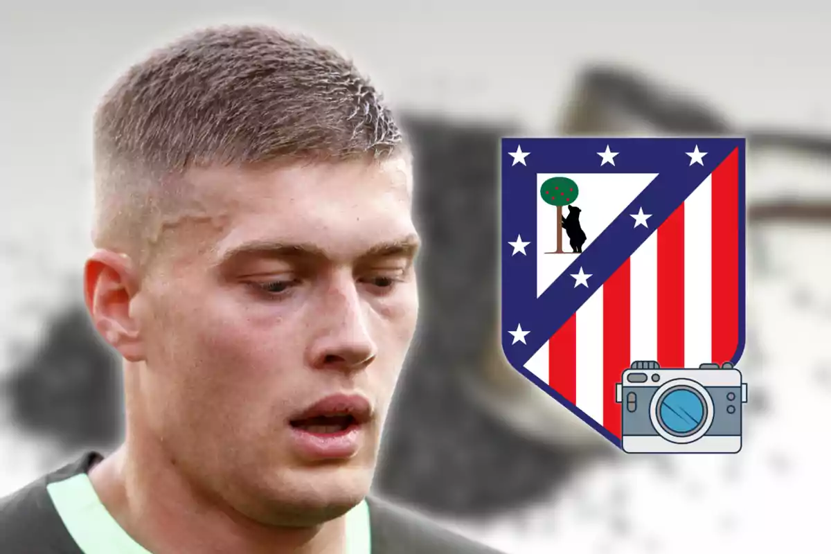 A soccer player with the Atlético de Madrid shield and a camera icon.