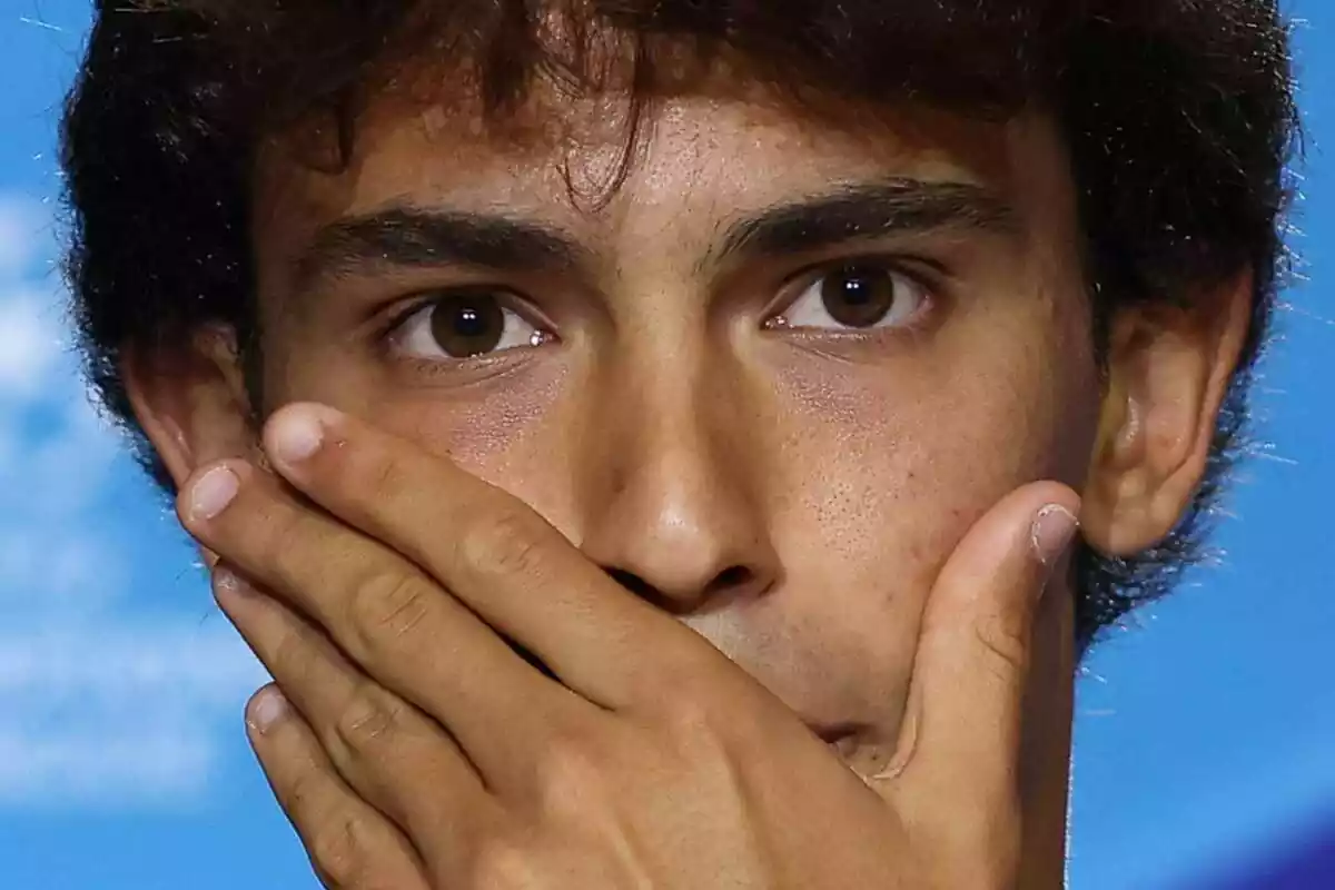 Image of Joao Félix at a press conference with Atlético de Madrid