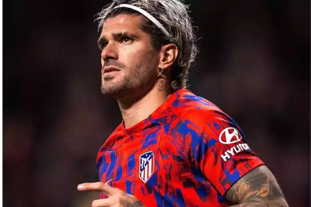 Rodrigo de Paul in a warm-up with Atlético de Madrid