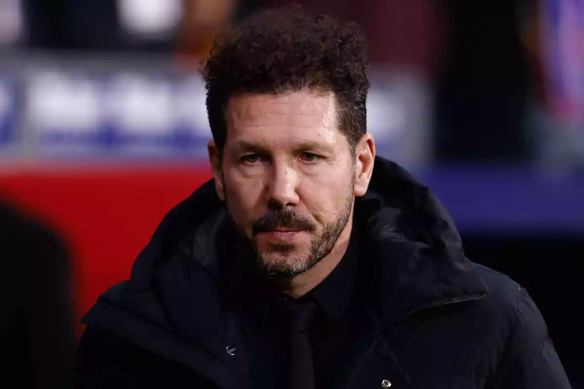 Image of Simeone in the Metropolitano band