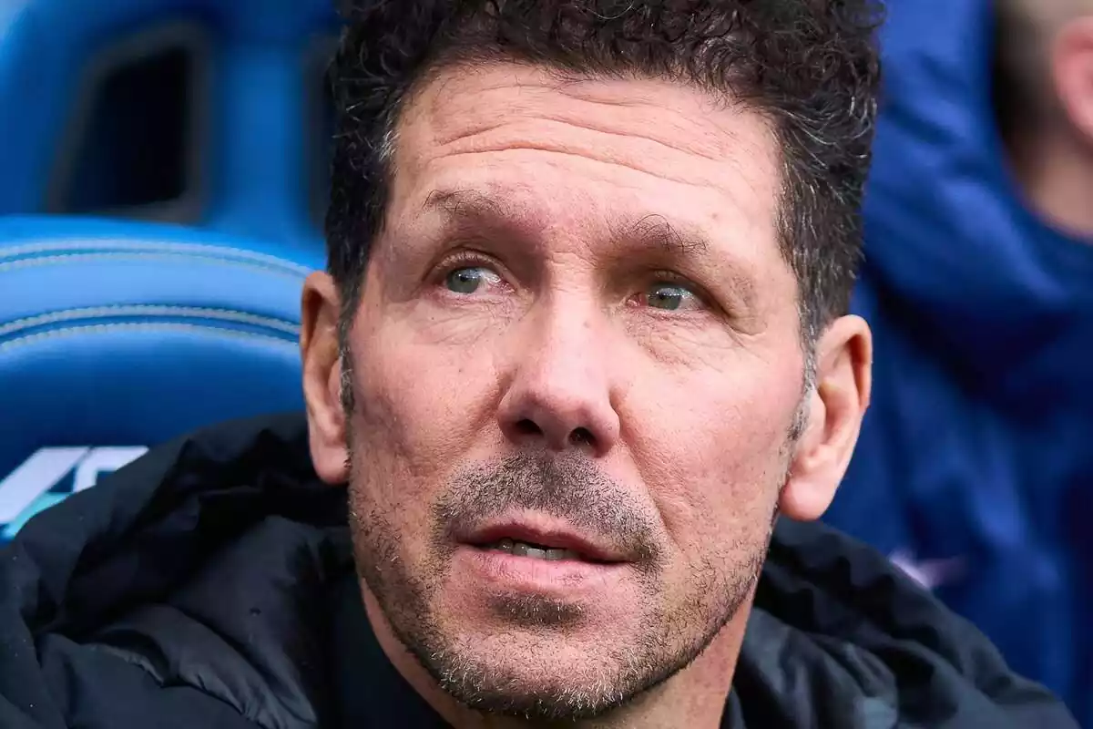 Image of Simeone on the Cádiz bench