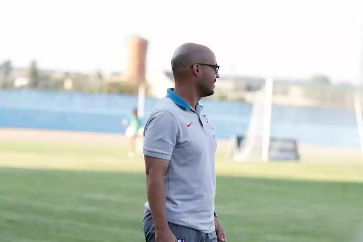 Víctor Martín, during his first game in charge of the Atlético de Madrid Femenino bench